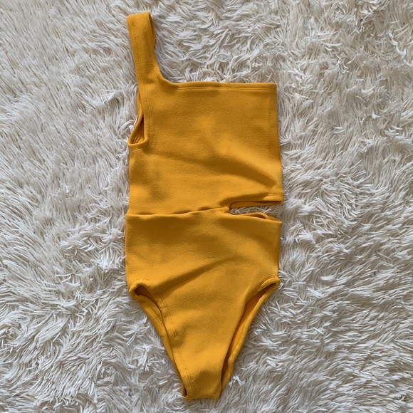 New Hunza G Lena Nile one shoulder cutout seersucker swimsuit - Picture 5 of 8